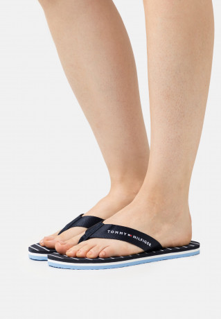 Tommy Hilfiger ESSENTIAL ROPE T-bar sandals space blue ESSENTIAL ROPE Сандалии с Т-образной перемычкой космический синий