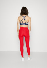 Tommy Hilfiger ESSENTIALS LEGGING 7/8 Leggings primary red ESSENTIALS ЛЕГГИНСЫ 7/8 Леггинсы первичный красный