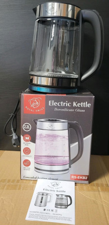 Royal Swiss Royal Swiss Wasserkocher, 2.2 l, 2,2L aus Glas mit LED Beleuchtung Чайник Royal Swiss, 2,2 л, 2,2 л из стекла со светодиодной подсветкой