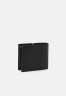 Tommy Hilfiger TH PREM LEA CC FLAP AND COIN Wallet black TH PREM LEA CC FLAP AND COIN Бумажник черный