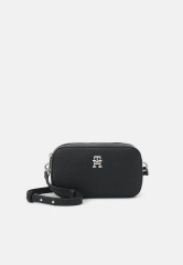 Tommy Hilfiger EMBLEM CAMERA BAG Across body bag black СУМКА ДЛЯ КАМЕРЫ EMBLEM Сумка через плечо черный