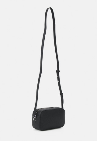 Tommy Hilfiger EMBLEM CAMERA BAG Across body bag black СУМКА ДЛЯ КАМЕРЫ EMBLEM Сумка через плечо черный