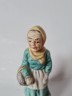 ARDCO Коллекционная керамическая фигурка "Старушка с корзинкой" 9смx6см, Германия, 1960-70гг.