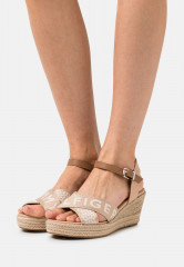 Tommy Hilfiger LOW WEDGE  Espadrilles sandrift НИЗКАЯ КЛЕТКА Эспадрильи песчаный нанос