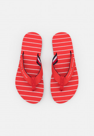 Tommy Hilfiger ESSENTIAL ROPE T-bar sandals fireworks ESSENTIAL ROPE Сандалии с Т-образной перемычкой салют