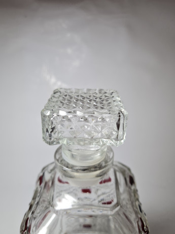 Luminarc Набор для виски: графин с пробкой 10см x 24см и 5 бокалов для виски 8.5см x 9см, Франция, 1970-80гг.