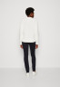 Tommy Hilfiger SWEATER  Jumper ecru СВИТЕРА Джемперы экрю