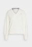 Tommy Hilfiger SWEATER  Jumper ecru СВИТЕРА Джемперы экрю