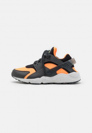Nike Sportswear AIR HUARACHE CRATER PRM UNISEX Sneaker low anthracite/black/atomic orange/white/volt AIR HUARACHE CRATER PRM UNISEX Низкие кроссовки женские антрацитовый/черный/атомно-оранжевый/белый/вольтовый