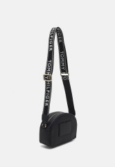 Tommy Hilfiger HALF MOON CAMERA BAG Across body bag black СУМКА ДЛЯ КАМЕРЫ HALF MOON Сумка через плечо черный
