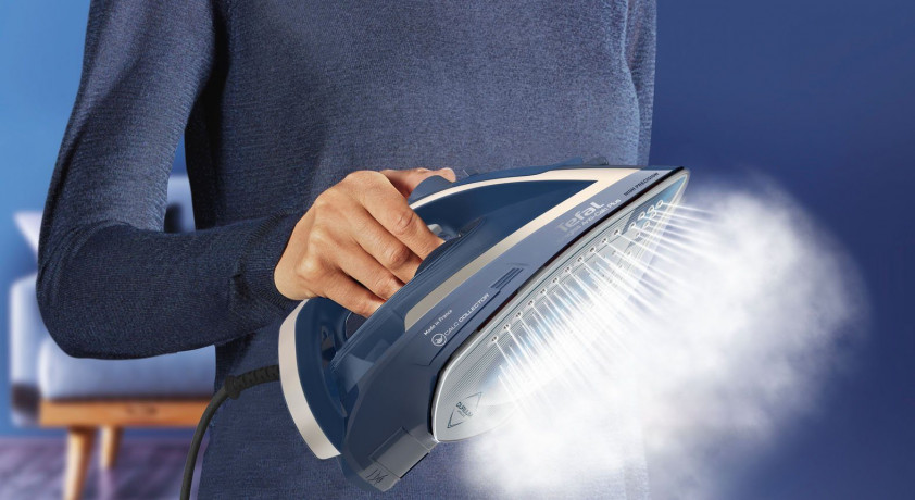 Tefal Tefal Dampfbugeleisen FV6830 Ultragliss Plus, 2800 W, Vertikaldampf, Anti-Kalk Паровой утюг Tefal FV6830 Ultragliss Plus, 2800 Вт, вертикальное отпаривание, защита от известкового налета