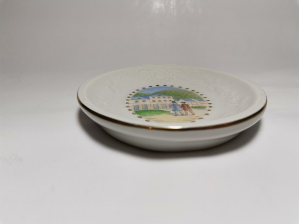 Pirken Hammer Gentlemen, Пиркен Хаммер Декоративная винтажная тарелка "Встреча джентльменов", фактурный фарфор, 14см х 11см, Чехословакия 1950г.