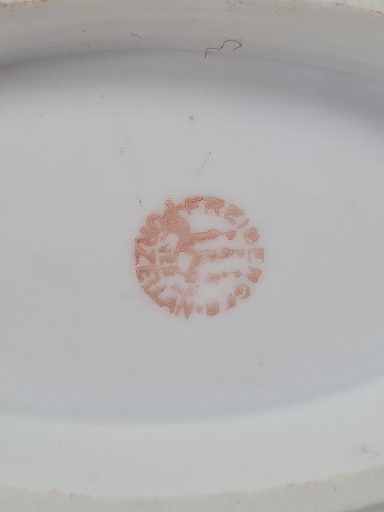 Соусник винтажный Freiberger Porzellan на подставке, сине-белые тона, фарфор, 21 см, Германия, 1960-70гг.