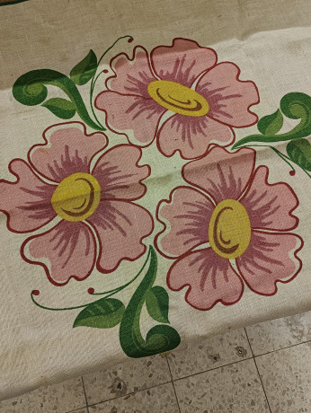 Скатерть винтажная Claudio Bernini с изображением букета розовых цветов, 100 х 98 см, Италия, 1970-80гг.