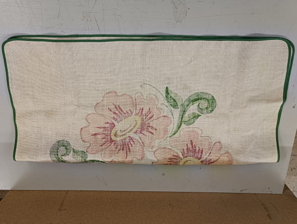 Скатерть винтажная Claudio Bernini с изображением букета розовых цветов, 100 х 98 см, Италия, 1970-80гг.