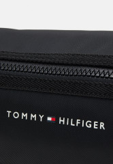 Tommy Hilfiger SKYLINE WASHBAG UNISEX Wash bag black SKYLINE WASHBAG UNISEX Сумка для стирки черный