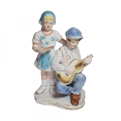 Статуэтка винтажная ARPO "Девочка и мальчик с гитарой", керамика, 20 х 12 см, Румыния, 1960-70гг.