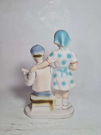 Статуэтка винтажная ARPO "Девочка и мальчик с гитарой", керамика, 20 х 12 см, Румыния, 1960-70гг.
