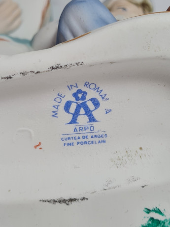 Статуэтка винтажная ARPO "Девочка и мальчик с гитарой", керамика, 20 х 12 см, Румыния, 1960-70гг.