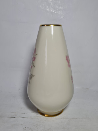 Ваза винтажная Alka Bavaria с нежно-розовым цветком, фарфор, средняя, 20.5 см, Германия, 1960-70гг.