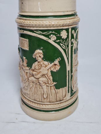 Немецкая пивная кружка винтажная W.Germany в бежево-зеленых тонах, керамика, 0.5 л, 15.5 см, Германия, 1970-80гг.