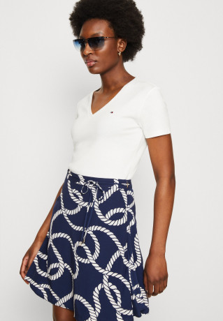 Tommy Hilfiger ROPE PRINT SHORT SKIRT Mini skirt coastal/carbon navy КОРОТКАЯ ЮБКА С ПРИНТОМ Мини-юбка прибрежный / углеродный флот