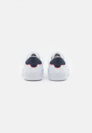 Tommy Hilfiger ELEVATED ESSENTIAL COURT Trainers red/white/blue ПОВЫШЕННЫЙ ESSENTIAL COURT Кроссовки красный/белый/синий