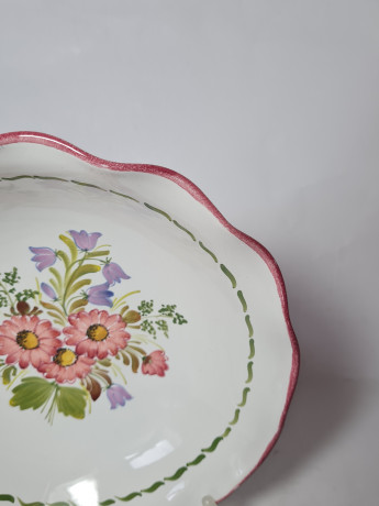 Gollhammer Keramik Керамическое глубокое сервировочное блюдо "Полевые цветы" в розово-бордовых тонах, 22,5 x 6 см, Германия, 1960-70гг.