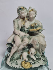 Статуэтка винтажная Arte Murano Linea "Влюбленная пара" на стеклянном основании, керамика/стекло, 11 х 14 см, Италия, 1960-70гг.