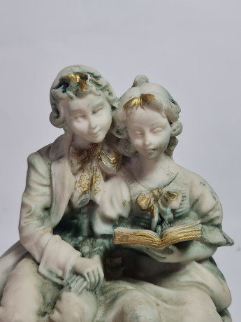 Статуэтка винтажная Arte Murano Linea "Влюбленная пара" на стеклянном основании, керамика/стекло, 11 х 14 см, Италия, 1960-70гг.