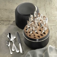 Robbe &amp; Berking Robbe &amp; Berking Martele - 925 Sterling Silber The Box inklusive 24-tlg. Menubesteck-Set Frozen Black Robbe &amp;amp; Berking Martele - Серебро 925 пробы Коробка, включающая 24 шт. Набор столовых приборов Frozen Black