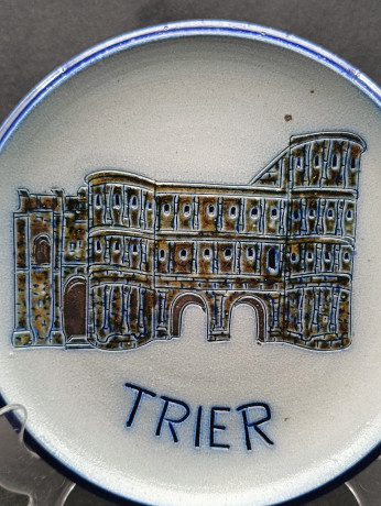 Тарелка декоративная винтажная Wico "Триер" в бежево-синих тонах, керамика, 19 см, Германия, 1960-70гг.