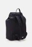 Tommy Hilfiger FLOW FLAP BACKPACK Rucksack space blue РЮКЗАК FLOW FLAP Рюкзак космический синий