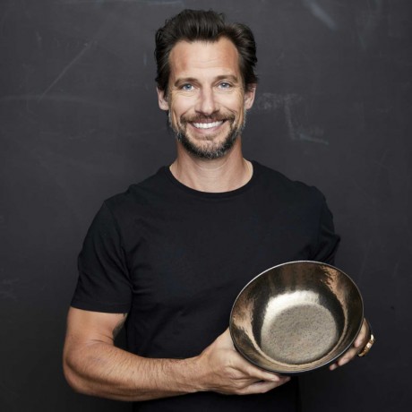 Bitz Bitz Gastro black / bronze Salatschussel d: 24 cm / h: 6,8 cm Салатник Bitz Gastro черный/бронза д: 24 см / в: 6,8 см