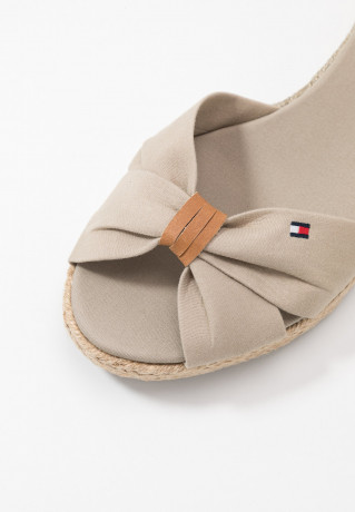 Tommy Hilfiger BASIC OPENED TOE MID WEDGE Espadrilles stone БАЗОВАЯ СТАТЬЯ С ОТКРЫТЫМ НОСКОМ Эспадрильи камни