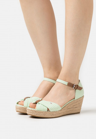 Tommy Hilfiger HIGH WEDGE Platform sandals springlime HIGH WEDGE Сандалии на платформе весенняя известь