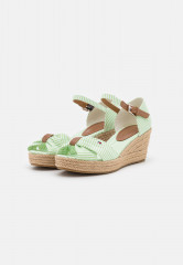 Tommy Hilfiger HIGH WEDGE  Platform sandals springlime HIGH WEDGE Сандалии на платформе весенняя известь