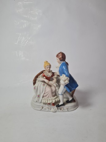 Фарфоровая статуэтка мужчины и женщины викторианской эпохи, 16см х 14см, Германия, 1970-80гг.
