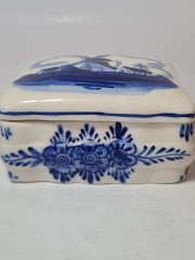 Шкатулка винтажная Delft Blue, дельфтский фарфор с рисунком в синих тонах "Мельница", 10,5 x 8,5 x 5,5 см, Голландия, 1960-70гг.