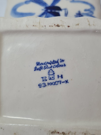 Шкатулка винтажная Delft Blue, дельфтский фарфор с рисунком в синих тонах "Мельница", 10,5 x 8,5 x 5,5 см, Голландия, 1960-70гг.