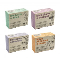 SAPONE DI UN TEMPO Geschenkpackung mit 4 sortierten 100 g Bio-Seifenlaugen  Подарочная упаковка из 4 органических мыльных растворов по 100 г в ассортименте.