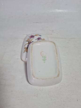 Шкатулка винтажная Hollohaza с цветочным декором, прямоугольной формы, фарфор, 9.5 х 7 см, Венгрия, 1970-80гг.