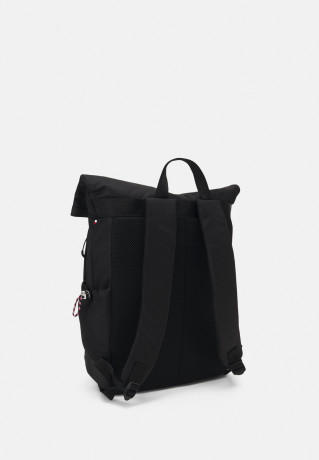 Tommy Hilfiger TECH ESSENTIAL ROLLTOP BACKPACK UNISEX Rucksack black РЮКЗАК TECH ESSENTIAL ROLLTOP UNISEX Рюкзак черный