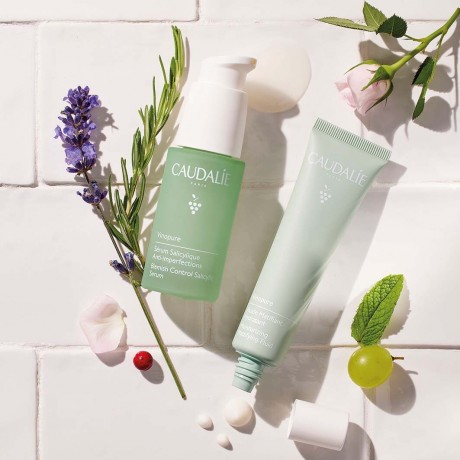 Caudalie Mattierendes Fluid  Матирующий флюид