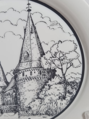 Тарелка декоративная винтажная Forstenberg "Замок Хааг. 1979", в заводской упаковке, фарфор, 19.5 см, Германия, 1970-80гг.