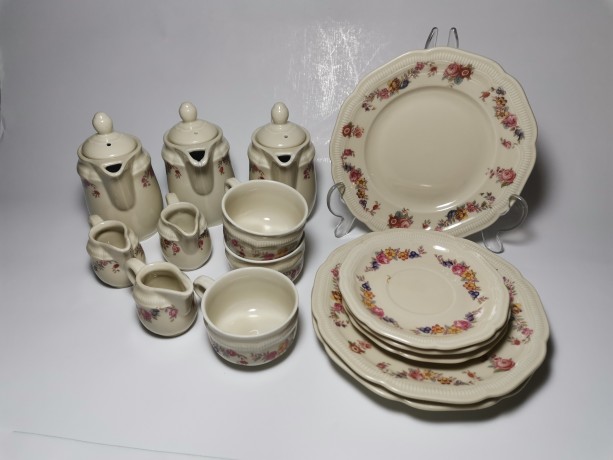 Hutschenreuther Selbe,  Хутченройтер селбе Фарфоровый Кофейный сервиз на 3 персоны, матовый фарфор с элегантной ручной росписью, 15 предметов, Германия 1960г.