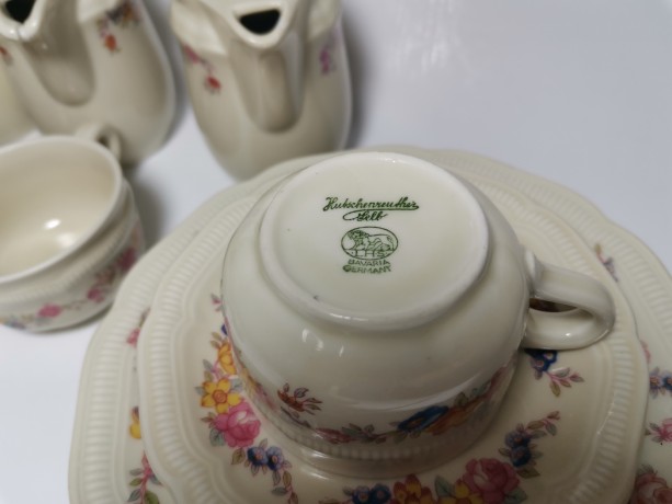 Hutschenreuther Selbe,  Хутченройтер селбе Фарфоровый Кофейный сервиз на 3 персоны, матовый фарфор с элегантной ручной росписью, 15 предметов, Германия 1960г.