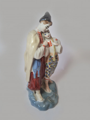 Винтажная статуэтка ZNK Polonne "Пара в национальных костюмах", 27 x 12см, Германия, 1960-70гг.