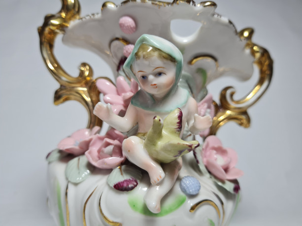 Bassano Im Still Ваза с декором из розовых цветов с позолоченными ручками, 14,5см x 14см, Италия, 1900гг.