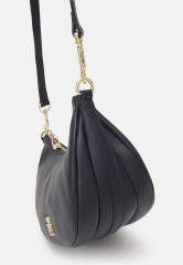 Tommy Hilfiger LIFE SHOULDER BAG Handbag space blue СУМКА НА ПЛЕЧО LIFE Сумка космический синий